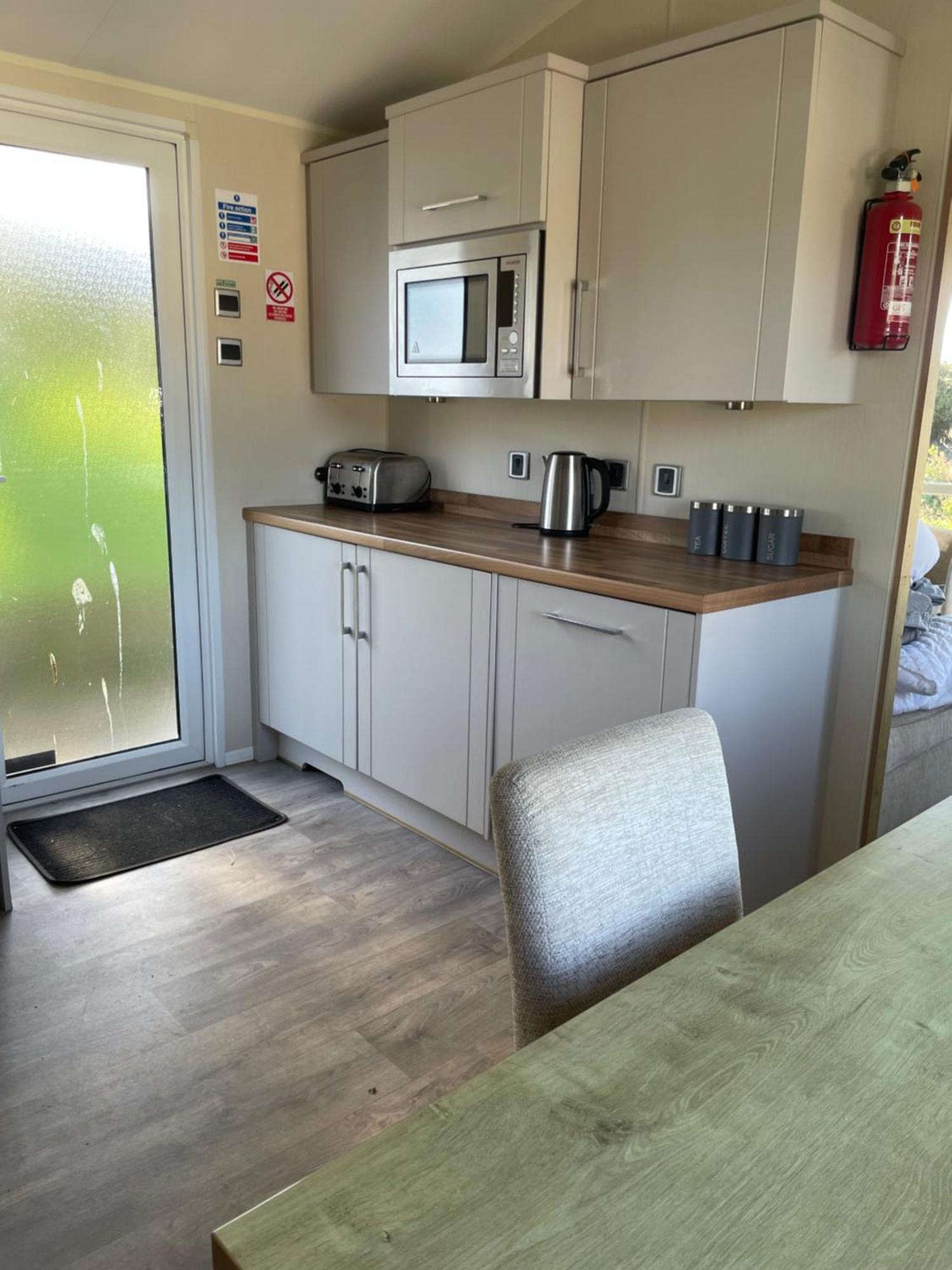 Rubys Retreat - 6 Berth Caravan In Newquay, Cornwall Apartment *